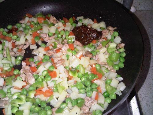 酸瓜酱怎样吃才好吃视频,解锁最佳食用之道