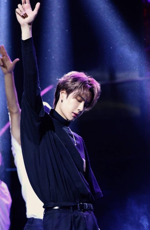 吃瓜超帅小哥视频,吃瓜超帅小哥的爆笑视频集锦