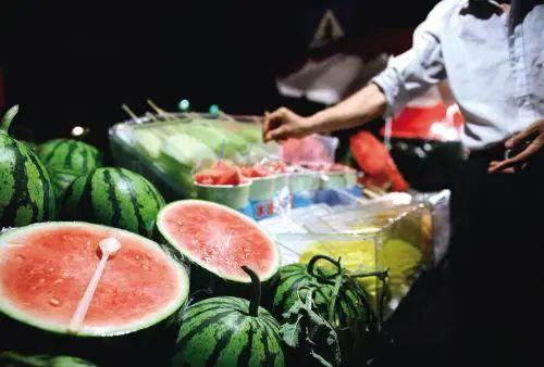 卖瓜吃瓜现场视频素材大全,卖瓜吃瓜现场视频素材大盘点