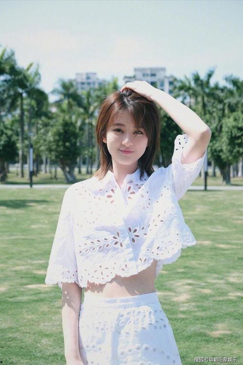 微笑很倾城吃瓜视频,揭秘吃瓜视频背后的故事