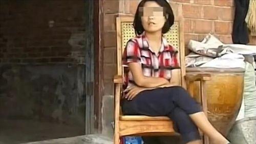 孝感女孩吃瓜事件视频,网络热议背后的真相揭晓