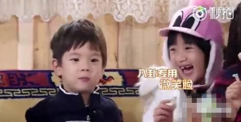 八卦吃瓜台湾博主视频,揭秘台湾博主热门视频背后的故事